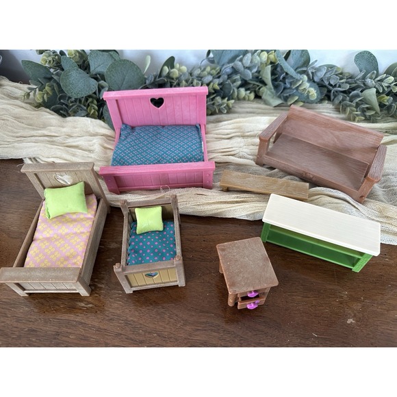 lil woodzeez furniture Lot Dollhouse Bedroom Bed Crib Couch Table Nightstand - Picture 1 of 6
